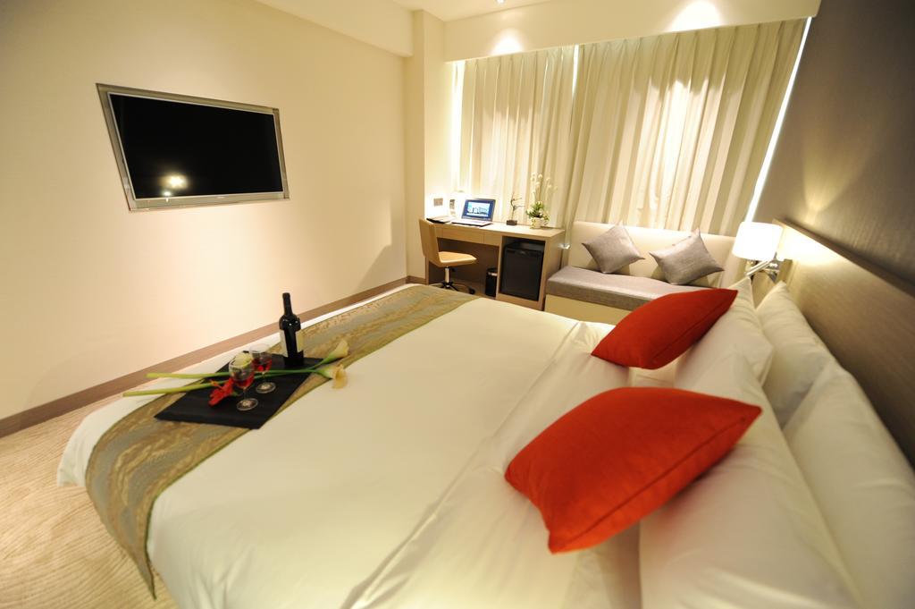 Hotel Kaohsiung International Plaza Exterior foto
